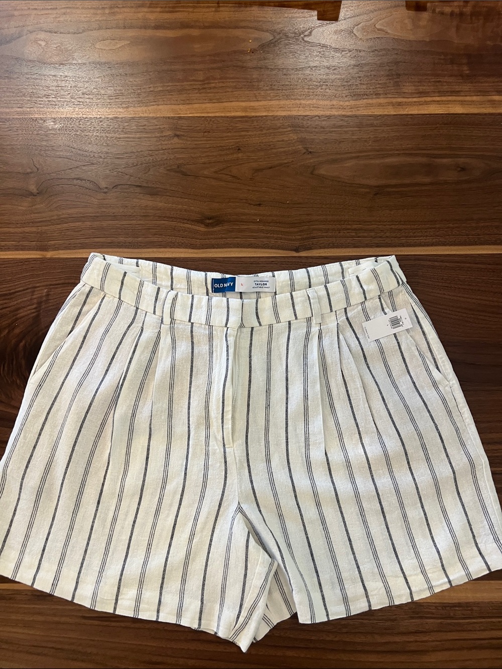 Old Navy White Linen High-Waist Shorts with Black Stripes - Picture 1 of 5